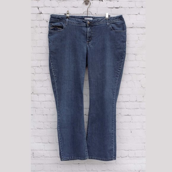 Lee Denim - Lee Natural Fit Bootcut Jeans • Womens Plus Size 22W • Medium Length